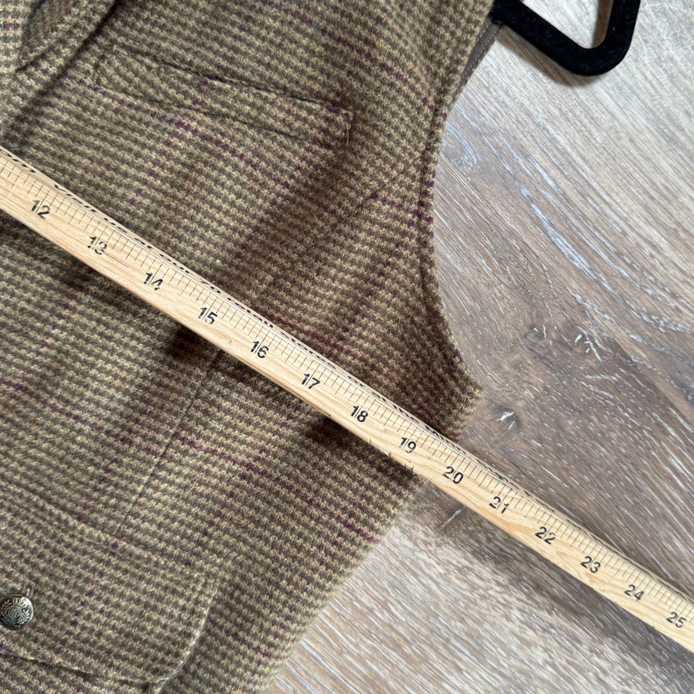 Classic Chaps XL Wool and Corduroy riding vest - Picture 8 of 15